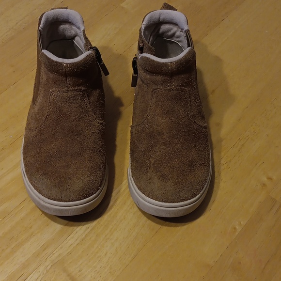 Uggs Kids 10 EUC - Picture 2 of 6